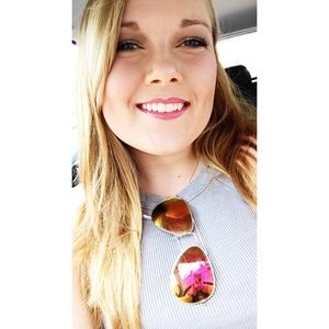 Meet your Posher, Abby